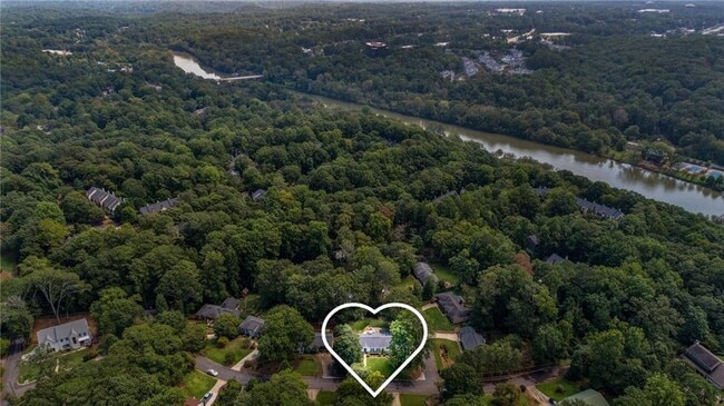 Building Photo - 245 Willow Springs Dr