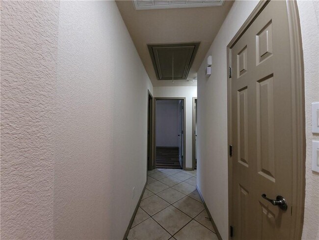 Building Photo - 10028 Lisi Anne Dr