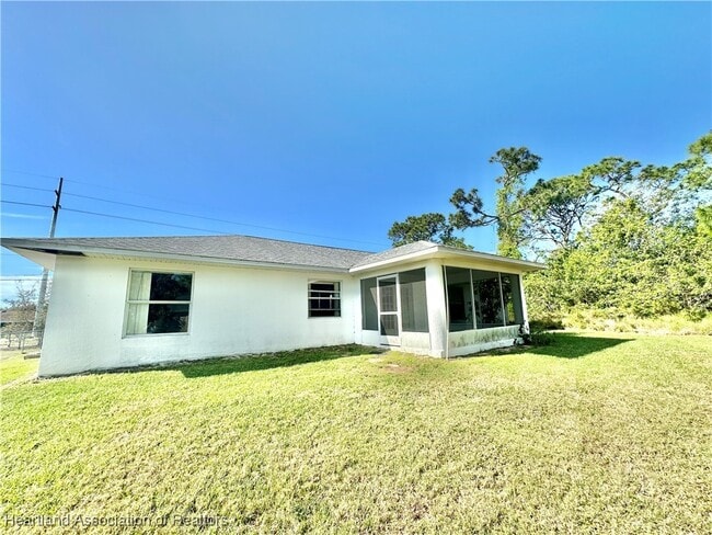 Building Photo - 2924 Thunderbird Rd