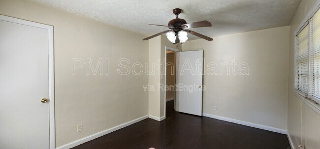 Building Photo - 5573 Cypress Dr