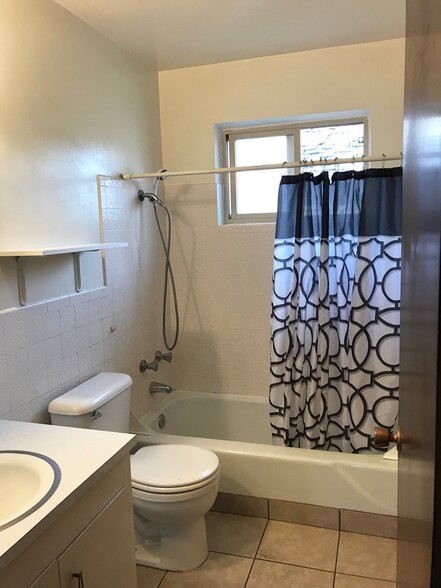 Building Photo - 80 N 200 E