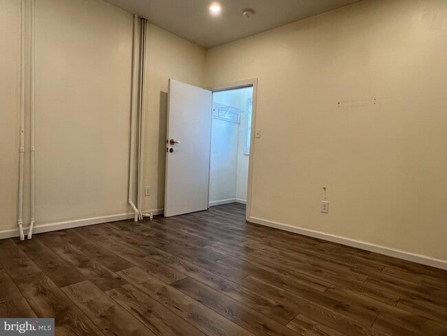 Building Photo - 1600 S LeCount St