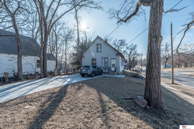 Building Photo - 3736 Decatur St