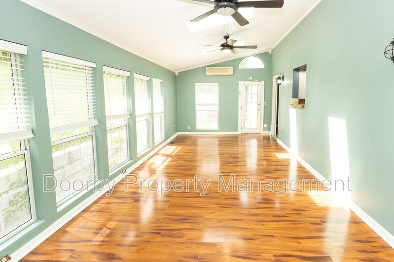 Building Photo - 6114 Sasha Ln