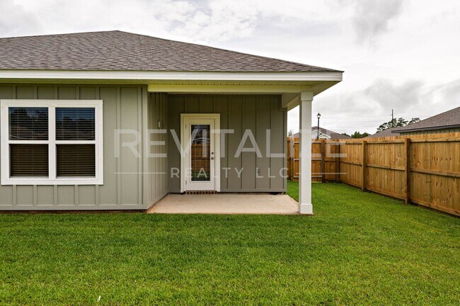 Building Photo - 14543 Dayton Cir