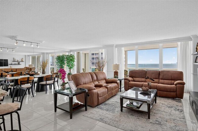 Building Photo - 2100 S Ocean Ln