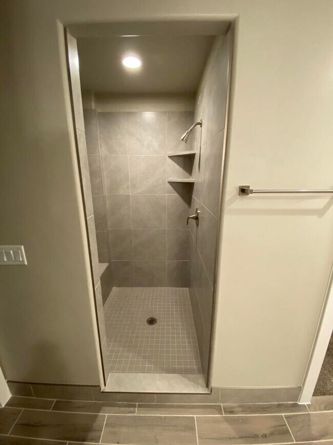 Building Photo - 3 Bedroom Townhome. Water, Sewer, and Garbage Included!