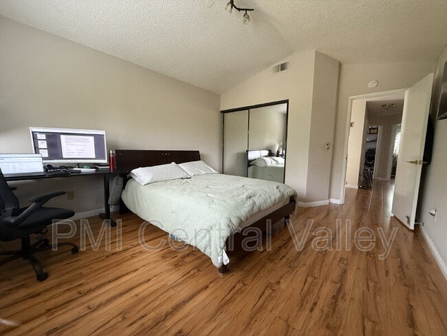 Building Photo - 4427 Ashwood Common