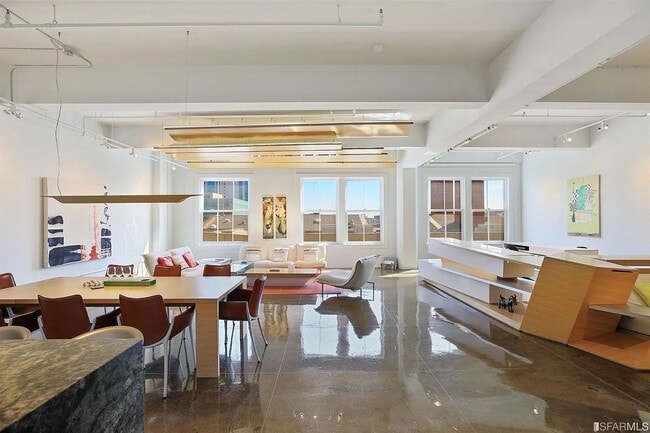 Building Photo - 2 Mint Plaza