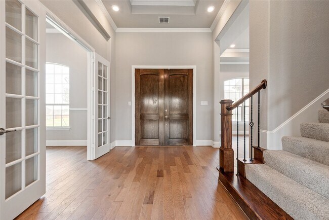 Building Photo - 813 Gallant Fox Trail