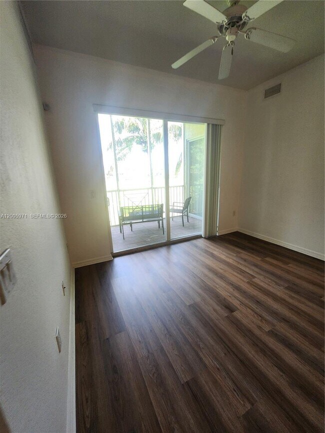 Building Photo - 3600 Oaks Clubhouse Dr
