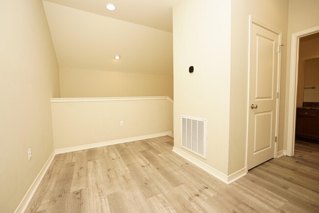 Building Photo - 1305 Finck Rd