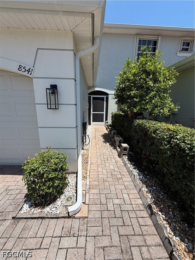 Building Photo - 8541 Athena Ct