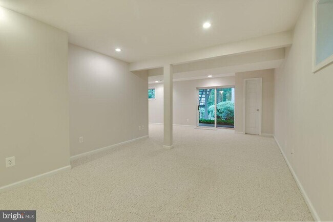 Building Photo - 2503 Fowlers Ln