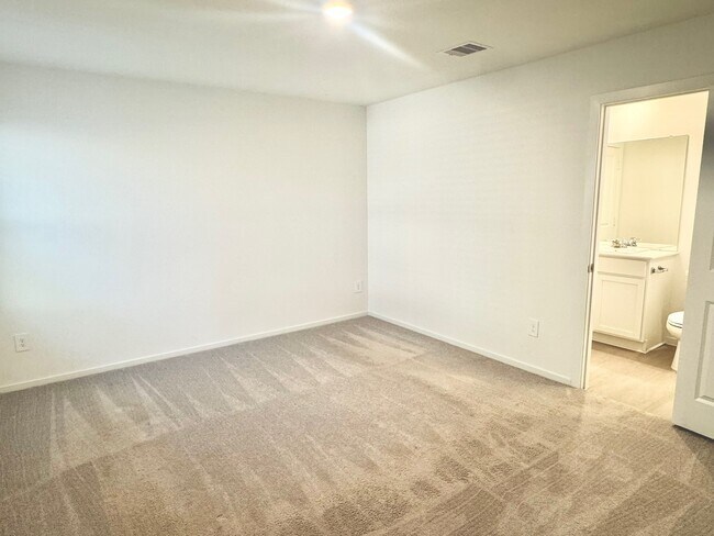 Building Photo - 1487 Cactus Rose Dr