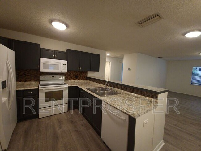 Building Photo - 3004 Patel Dr