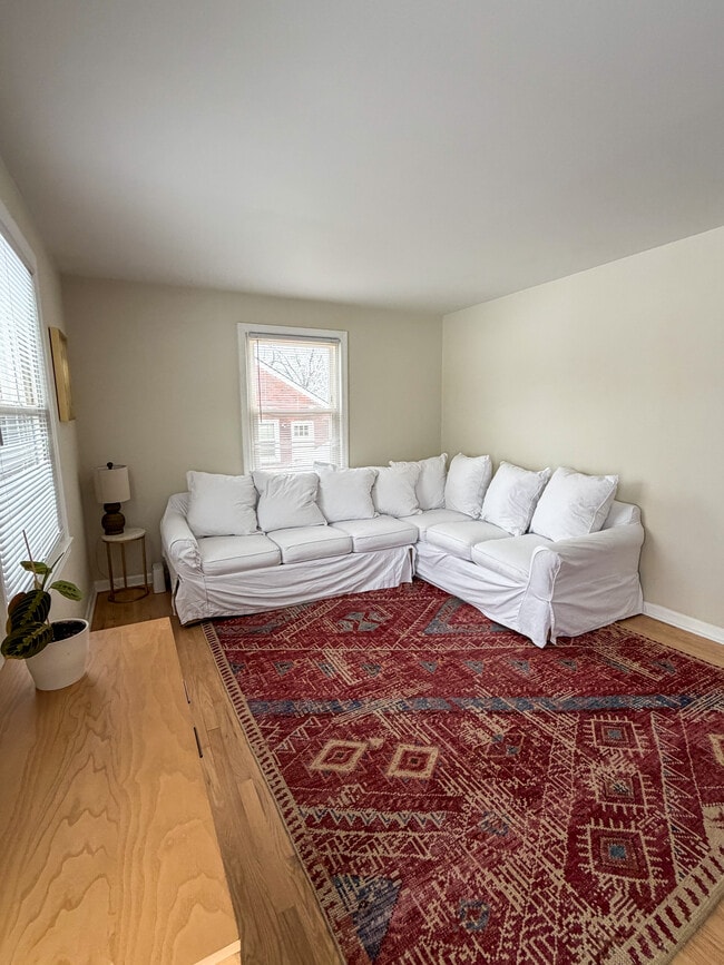 Building Photo - 204 Blanchard Pl