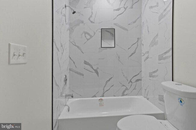 Building Photo - 112 N Hilton St