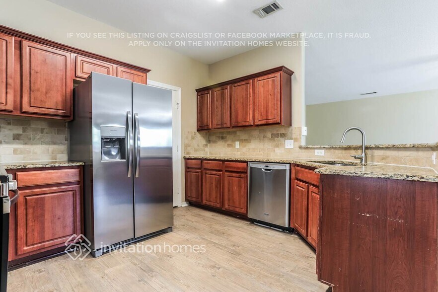Building Photo - 4808 Bluebird Ln