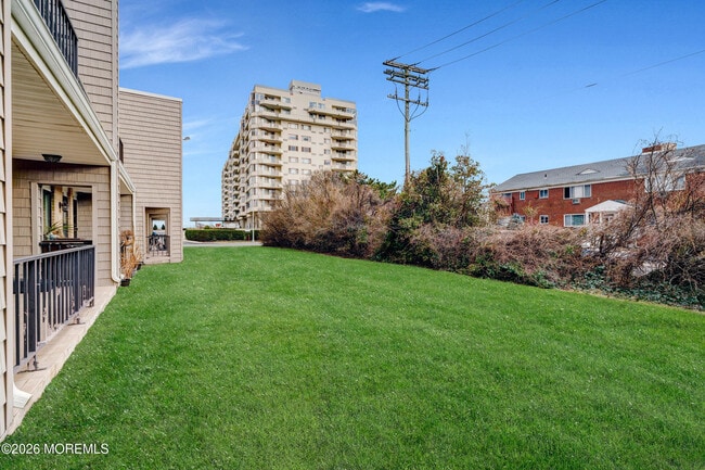 Building Photo - 720 Ocean Ave N