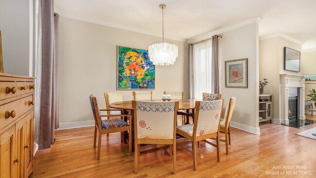 Building Photo - 203 W Summit St