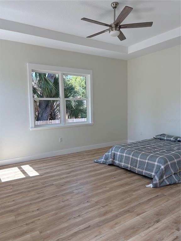 Building Photo - 14733 Sunset Dr