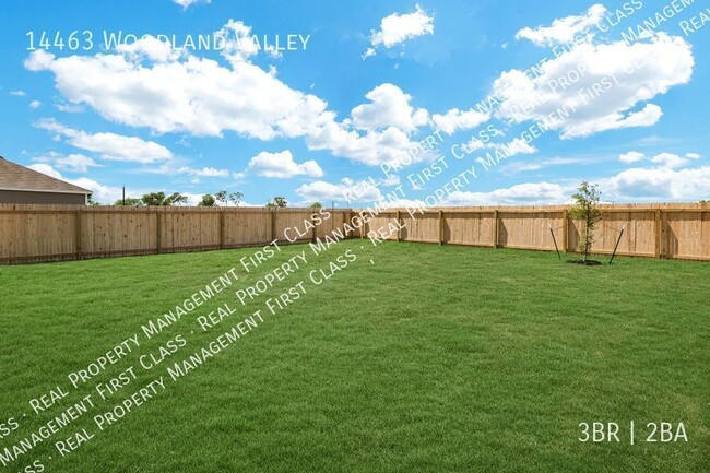 Building Photo - 14463 Woodland Vly