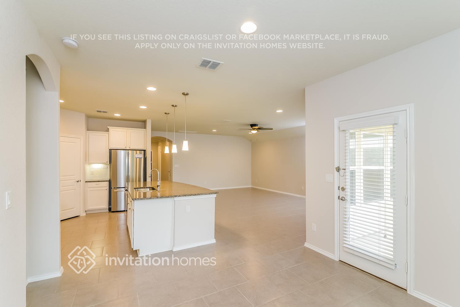 Building Photo - 10612 Hibiscus Cove