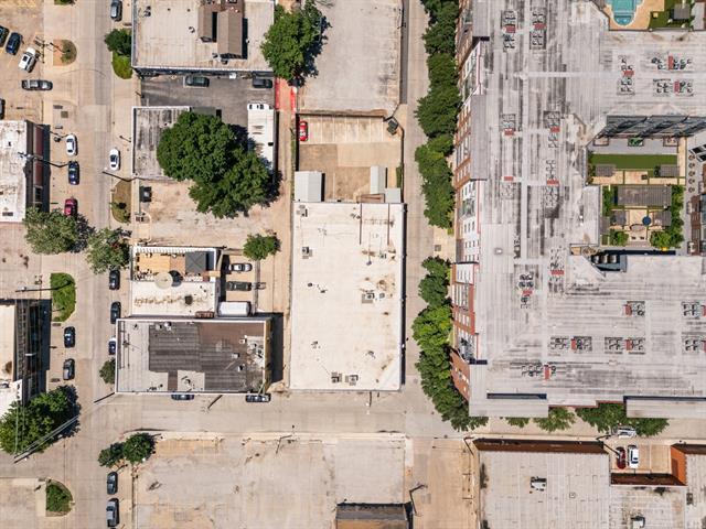 Building Photo - 215 N Walton St