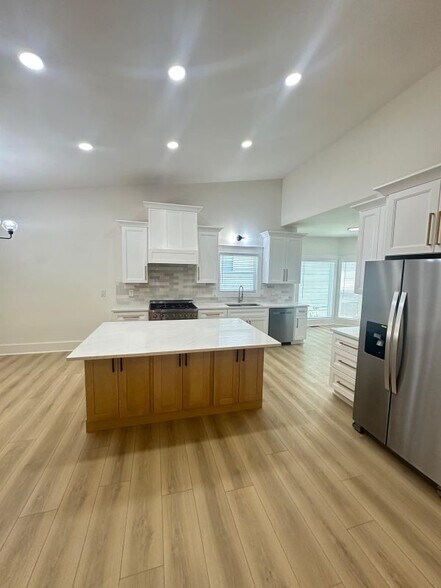 Building Photo - 2894 Sterling Dr NW