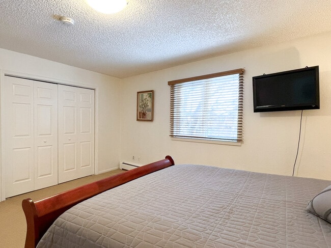 Building Photo - 4714 Mills Dr
