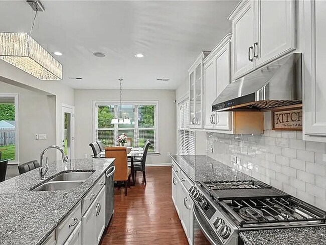 Building Photo - Lease to Own