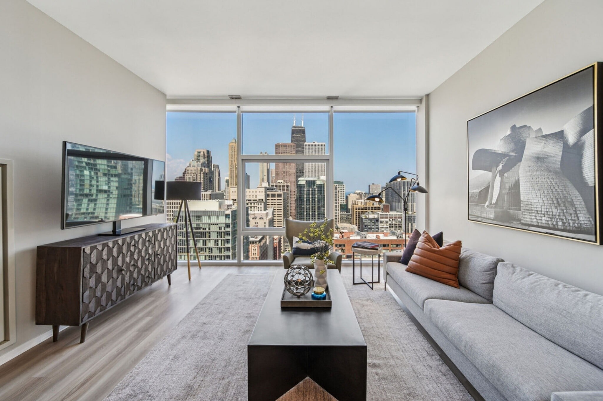 Building Photo - 808 N Lake Shore Dr