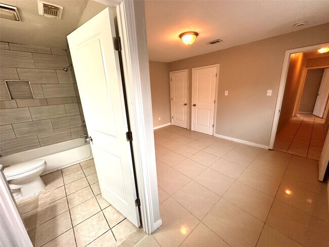 Building Photo - 1209 Glenn Ave