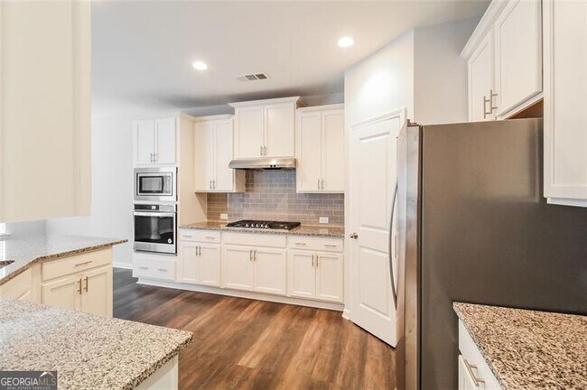 Building Photo - 4525 Sandy Creek Dr