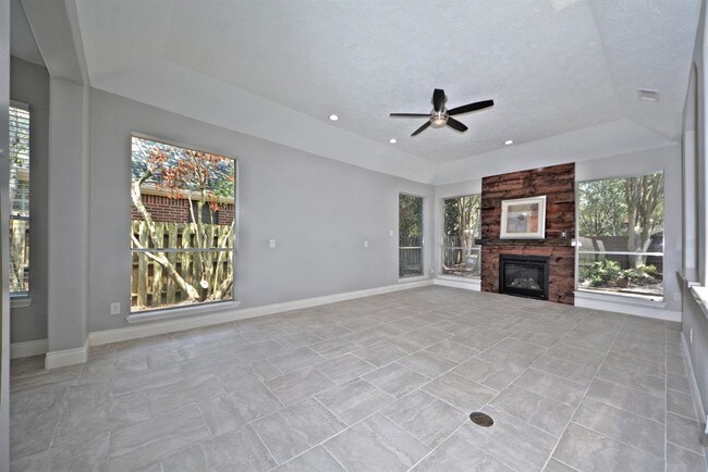 Building Photo - 21015 Eagle Bend