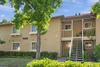 Building Photo - 1446 Chateau Common