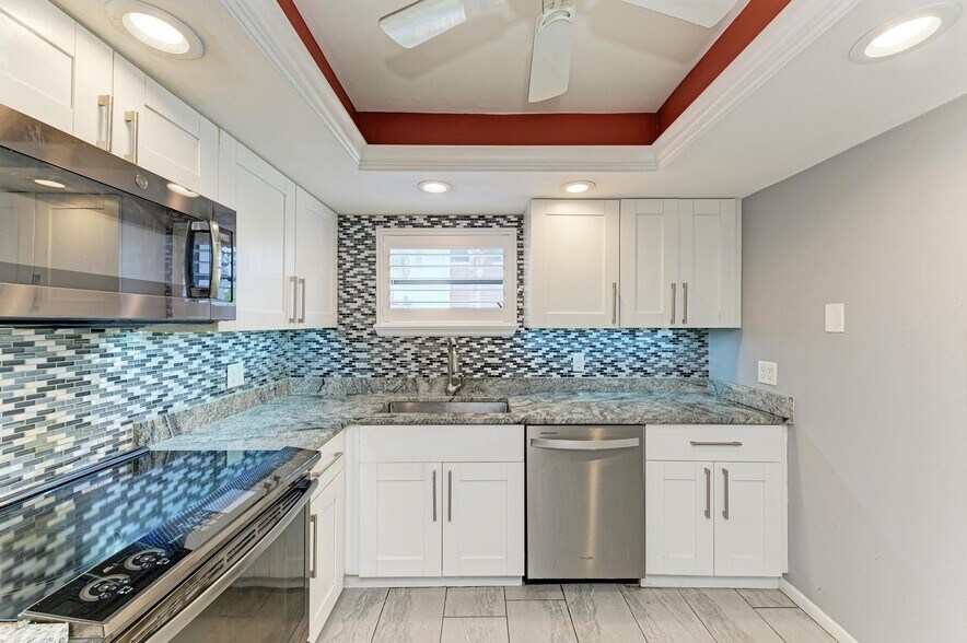Building Photo - 4568 Red Maple Rd