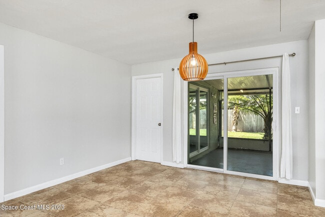 Building Photo - 250 Carib Dr
