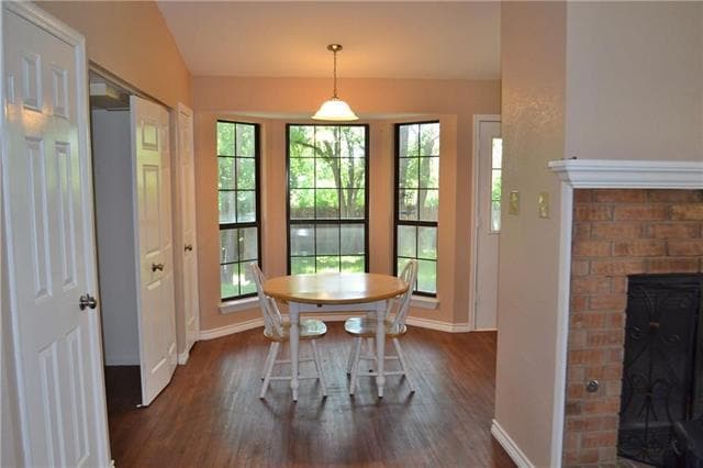 Building Photo - 713 Mack Dr