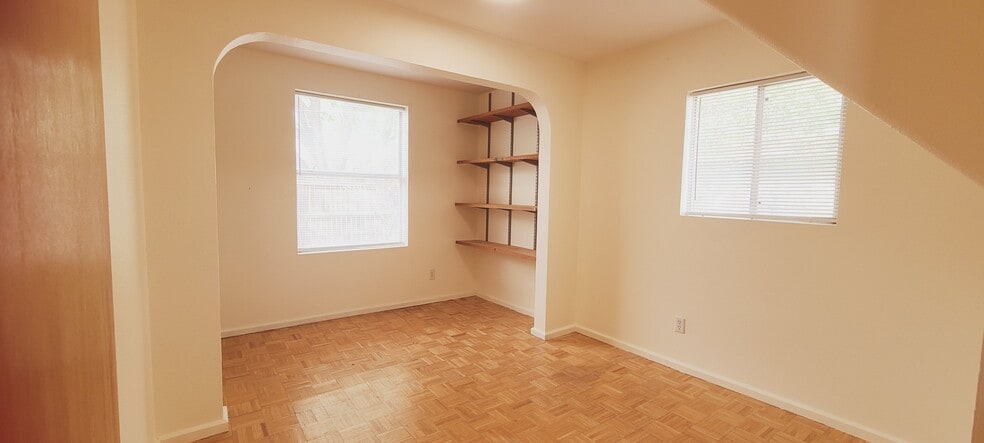 Building Photo - 817 Slate Ave NW