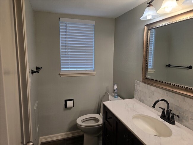Building Photo - 12968 Trail Hollow Dr