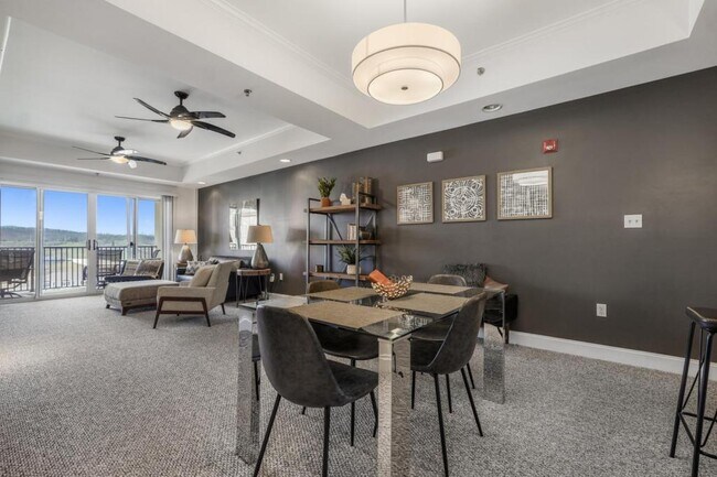 Building Photo - 210 Raceday Center Dr