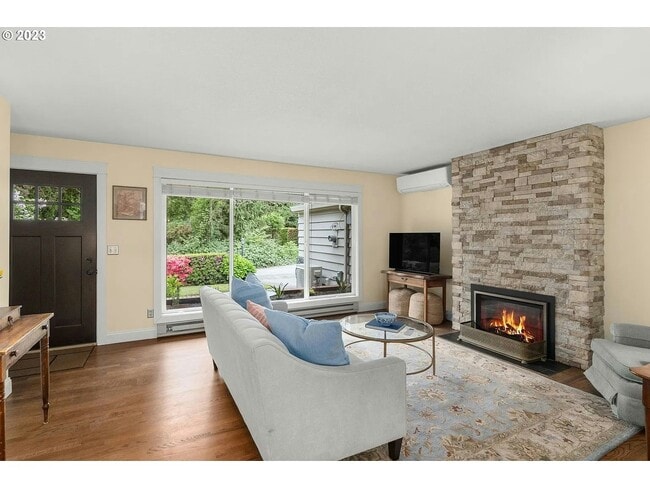 Building Photo - 8550 SW 10th Ave