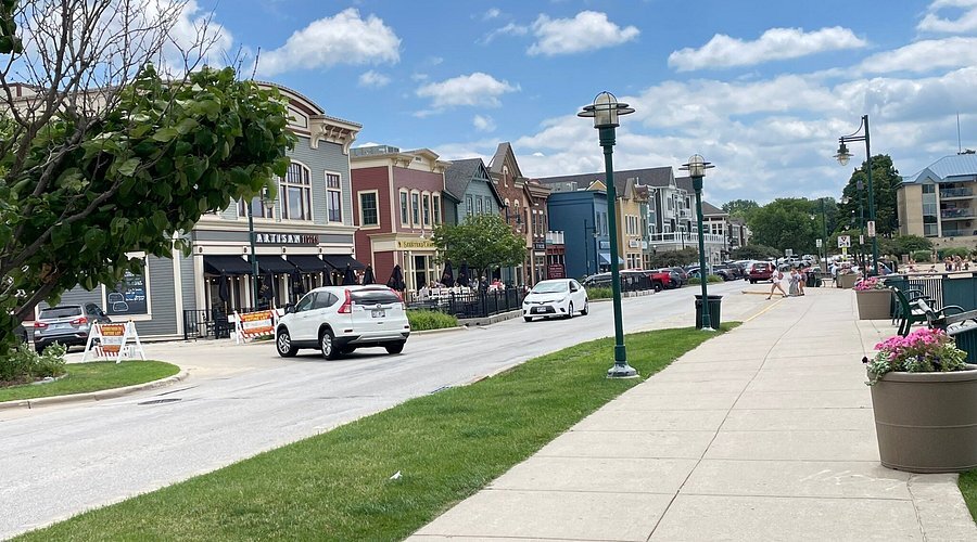 Building Photo - 117 W Wisconsin Ave