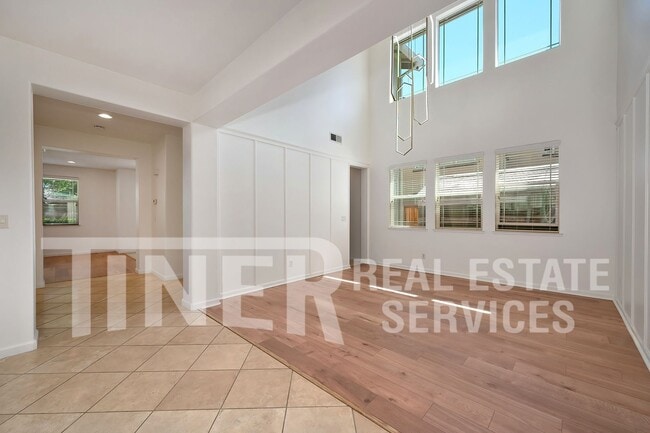 Building Photo - 2469 Kinsella Way