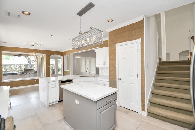 Building Photo - 4003 Perry Knoll Ct