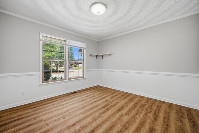 Building Photo - 1441 Bayberry Pl