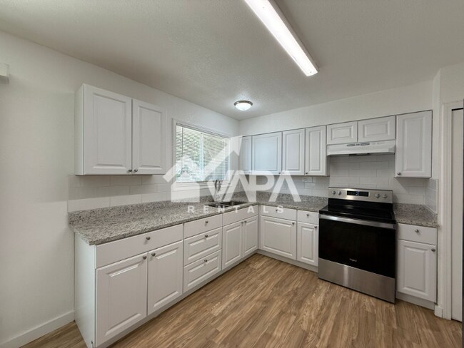 Building Photo - 7318 Glen Trail