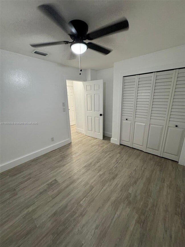 Building Photo - 2720 SW 11th Pl